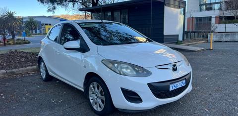 Mazda MAZDA2 2013