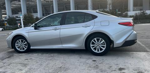 Toyota Camry Hybrid 2025