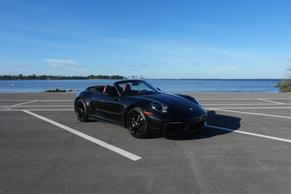 Porsche 911 2022 in Miami