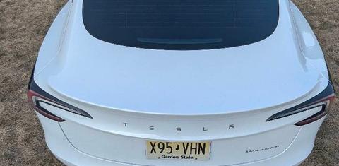 Tesla Model 3 2025