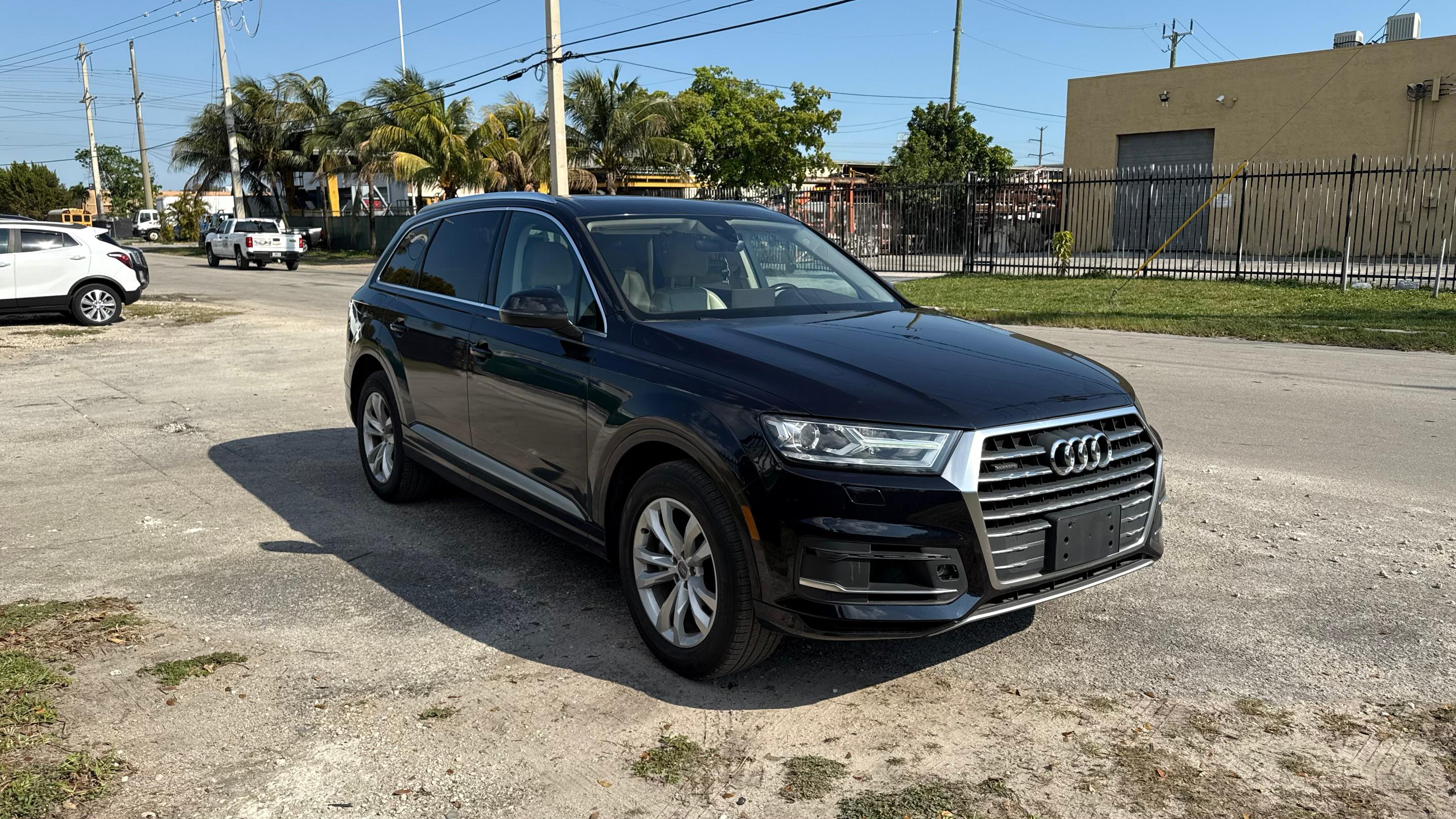 Audi Q7 2017 in 