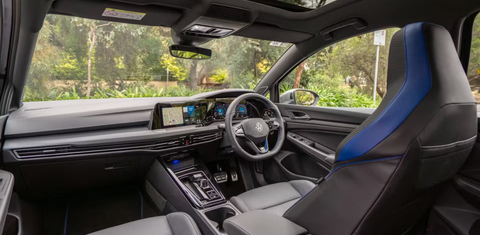 Volkswagen GOLF 2024