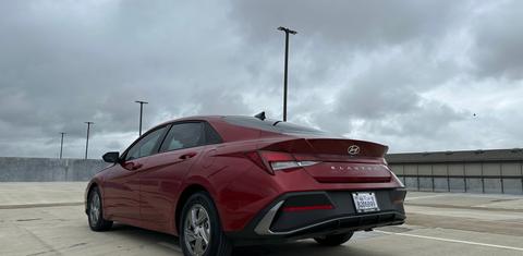 Hyundai Elantra 2025