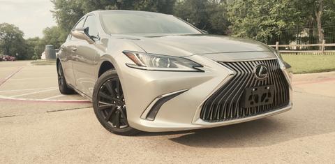 Lexus ES 2019
