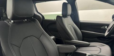 Chrysler Pacifica 2026
