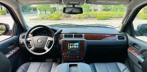 Chevrolet Suburban 2014