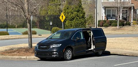 Chrysler Pacifica 2023