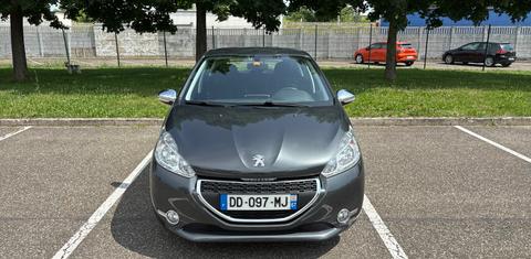 Peugeot 208 2014