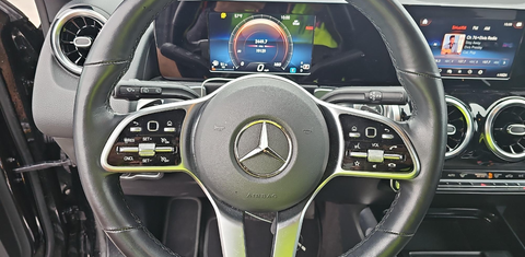 Mercedes-Benz GLB-Class 2023