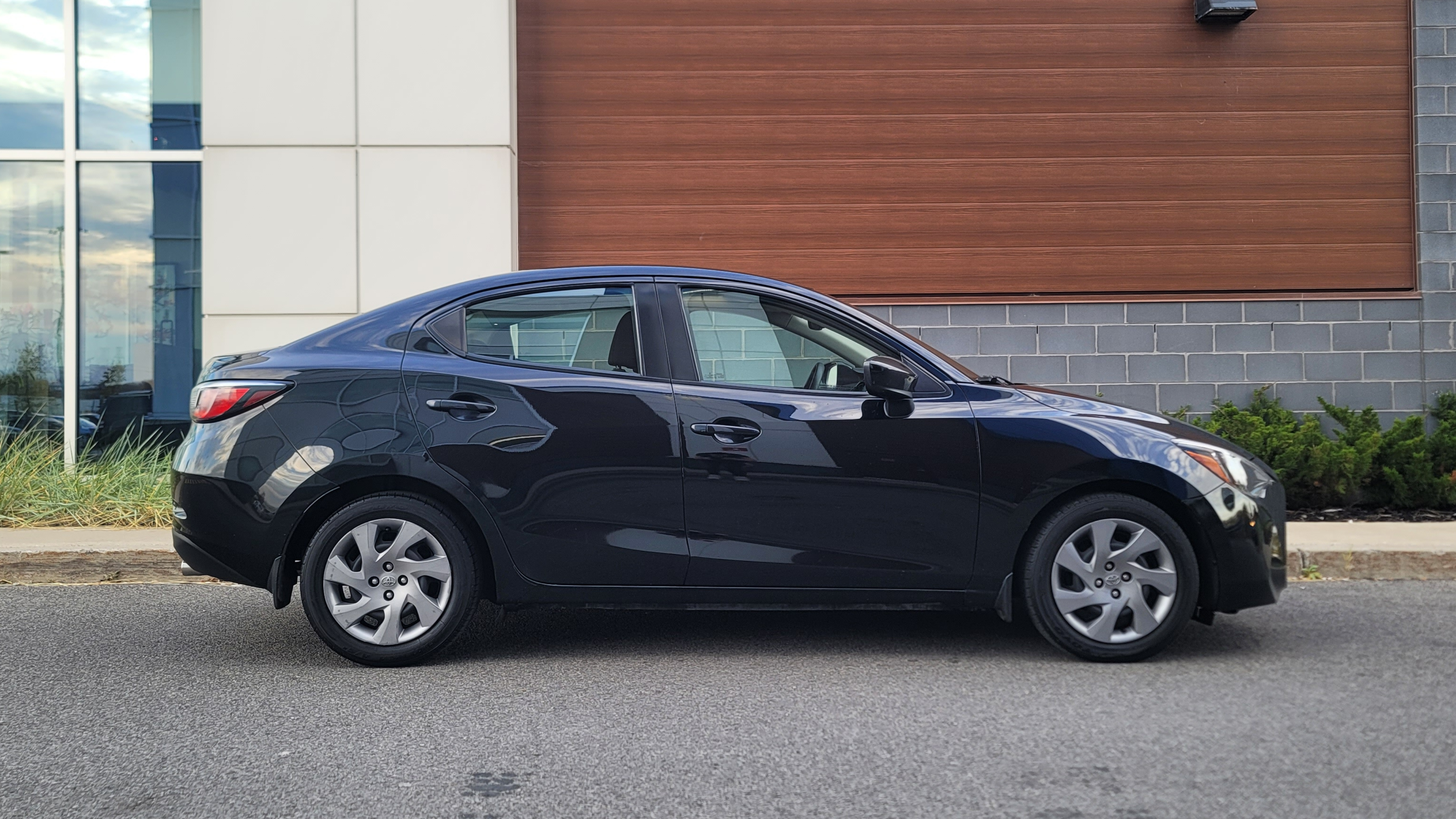 Toyota Yaris 2017 in Laval, QC