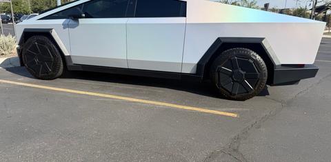 Tesla Cybertruck 2024