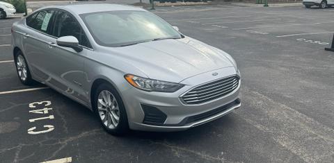 Ford Fusion Hybrid 2019