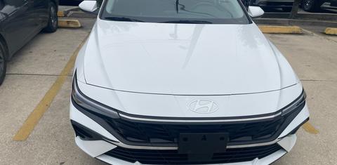 Hyundai Elantra 2025