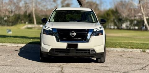 Nissan Pathfinder 2025