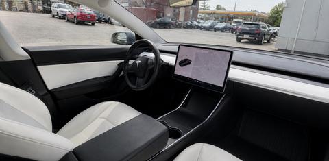 Tesla Model 3 2020
