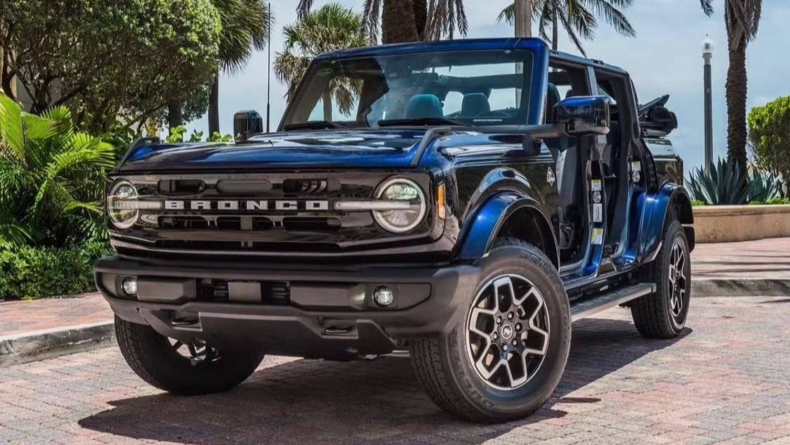Ford Bronco 2023 in Naples, FL