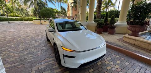 Tesla Model Y 2026