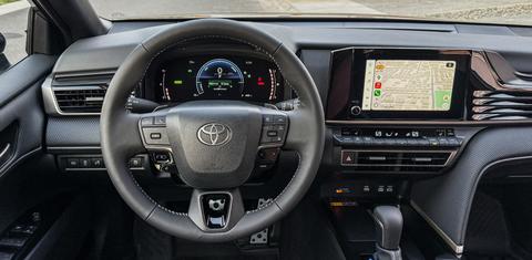Toyota Camry Hybrid 2025