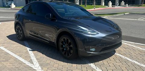 Tesla Model Y 2024