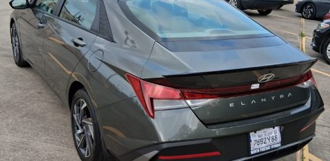 Hyundai Elantra 2025