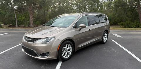 Chrysler Pacifica 2017