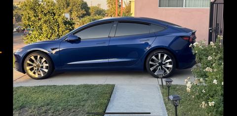 Tesla Model 3 2024