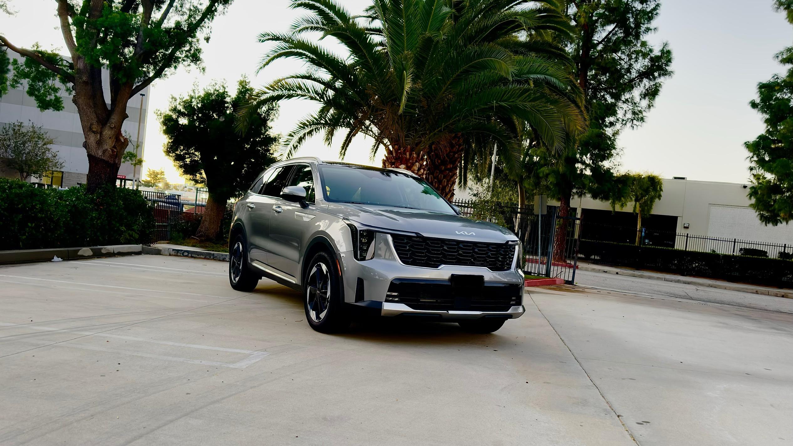 Kia Sorento Plug-In Hybrid 2025 in Los Angeles, CA