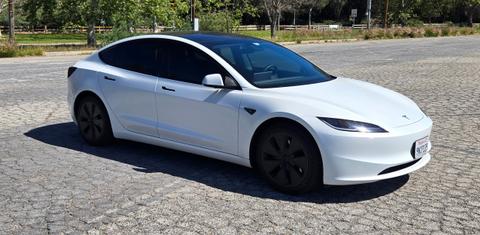 Tesla Model 3 2024
