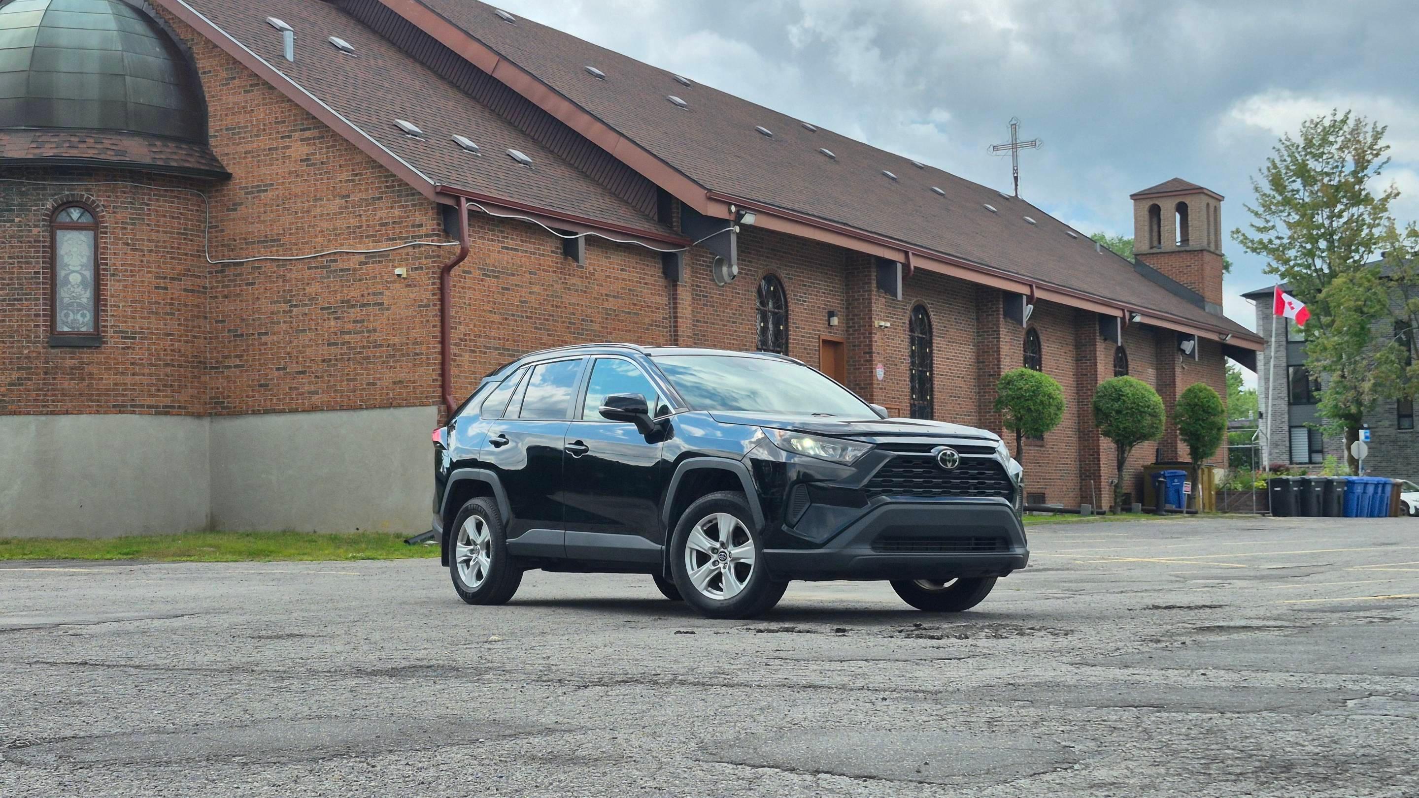 Toyota RAV4 2019 à Laval, QC