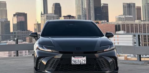 Toyota Camry Hybrid 2026