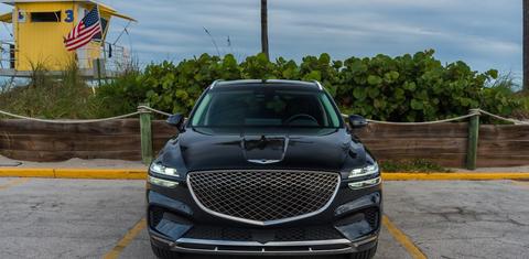 Genesis GV70 2025