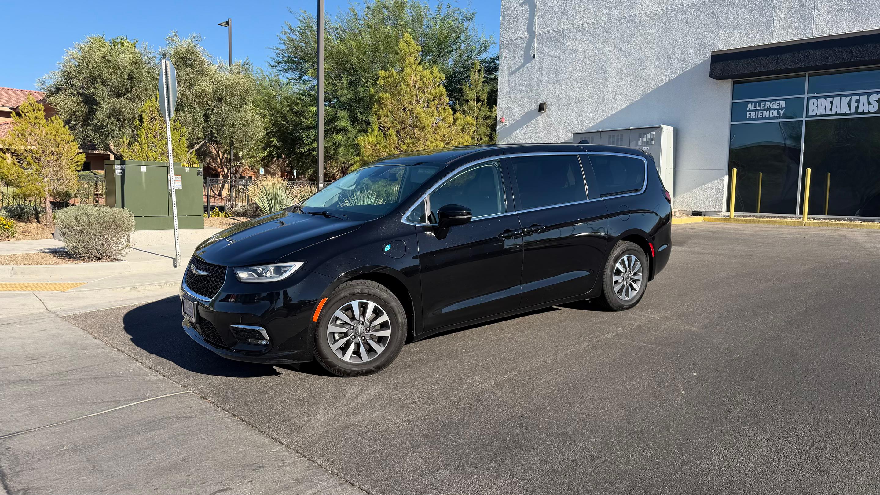 Chrysler Pacifica 2024 in Las Vegas, NV