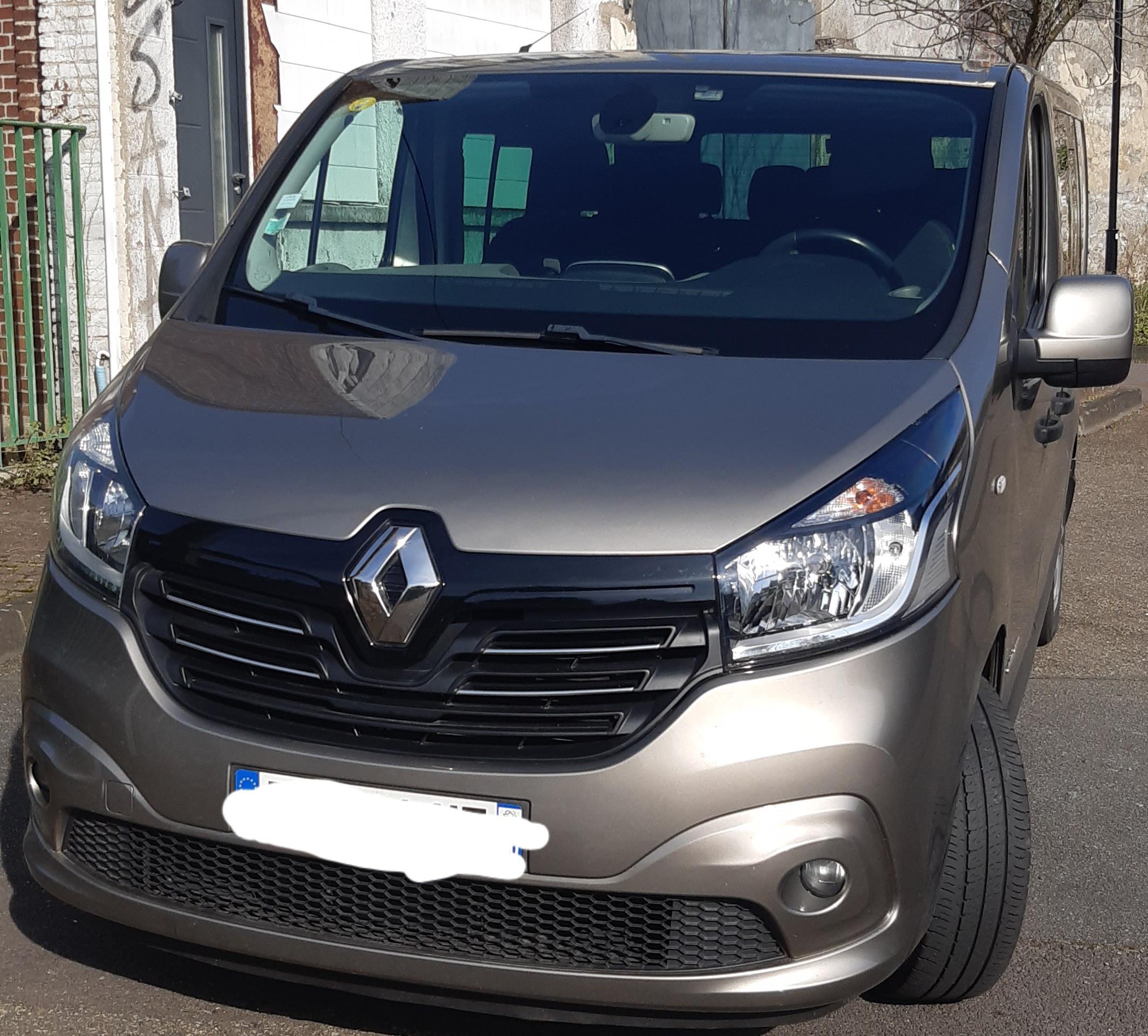 Renault TRAFIC III 2015 à Maromme