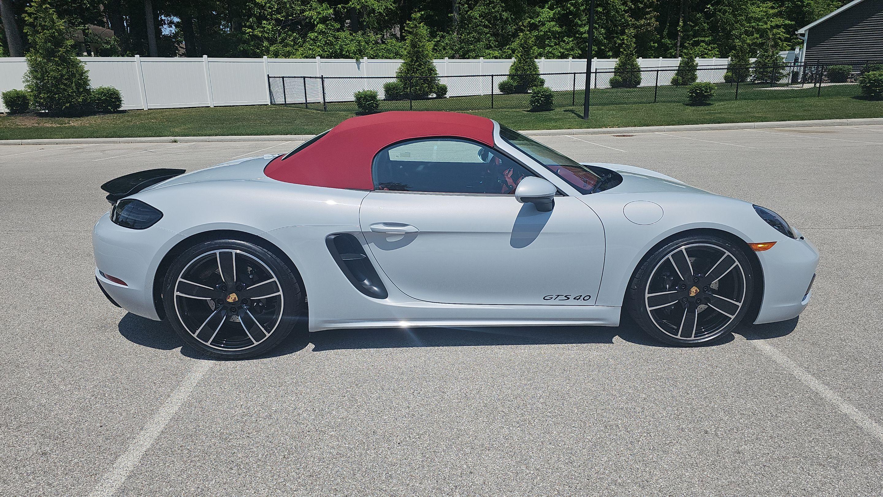Porsche 718 Boxster 2025 rental in Romulus, MI by FUEL-EFFICIENT