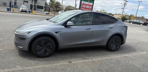 Tesla Model Y 2026