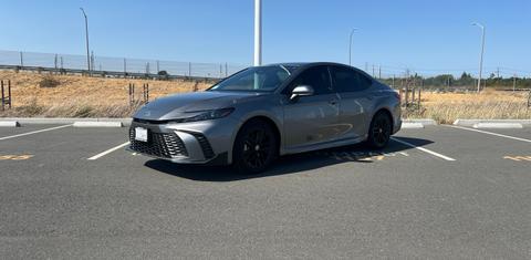 Toyota Camry Hybrid 2025