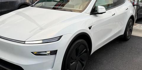 Tesla Model Y 2026
