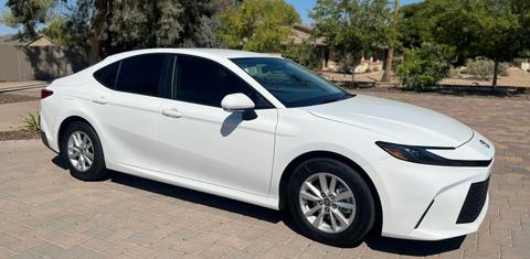 Toyota Camry Hybrid 2025