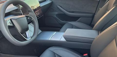 Tesla Model 3 2025