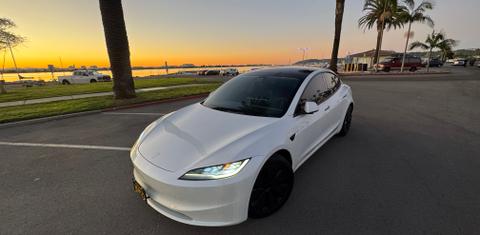 Tesla Model 3 2024