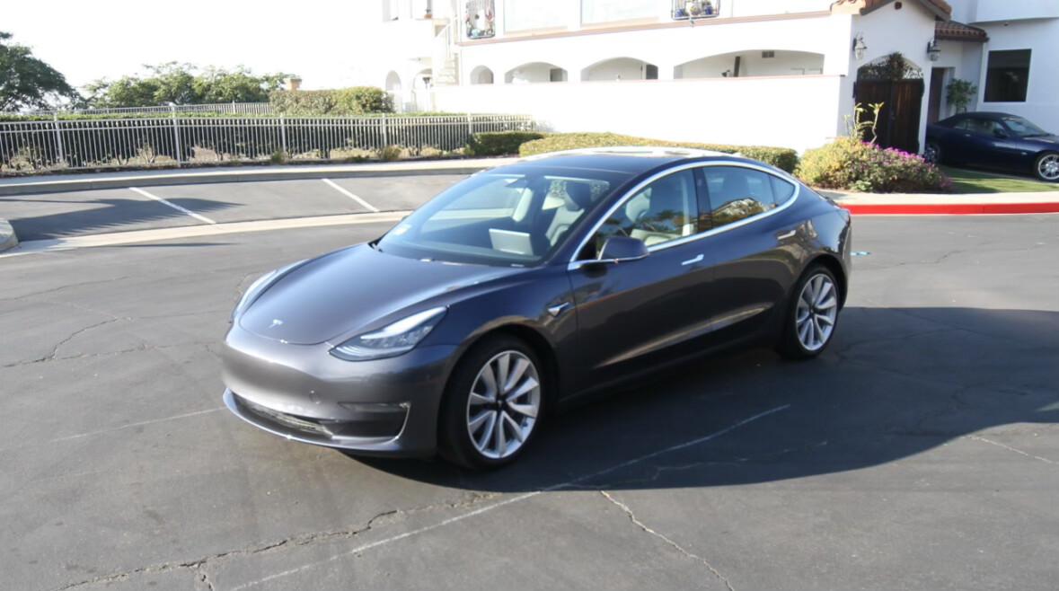 Tesla Model 3 2020 in 