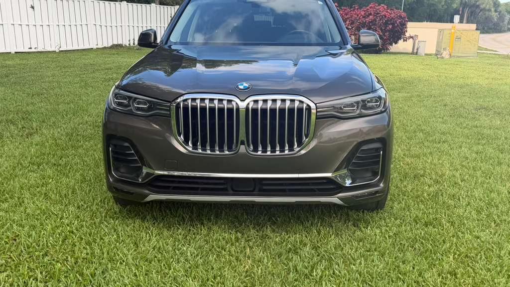 BMW X7 2021 in 