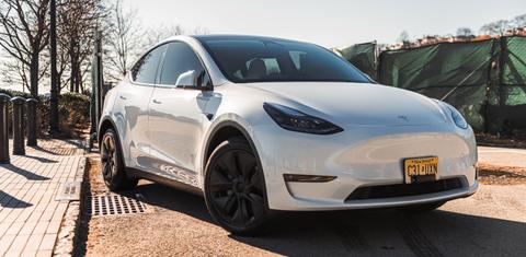 Tesla Model Y 2024