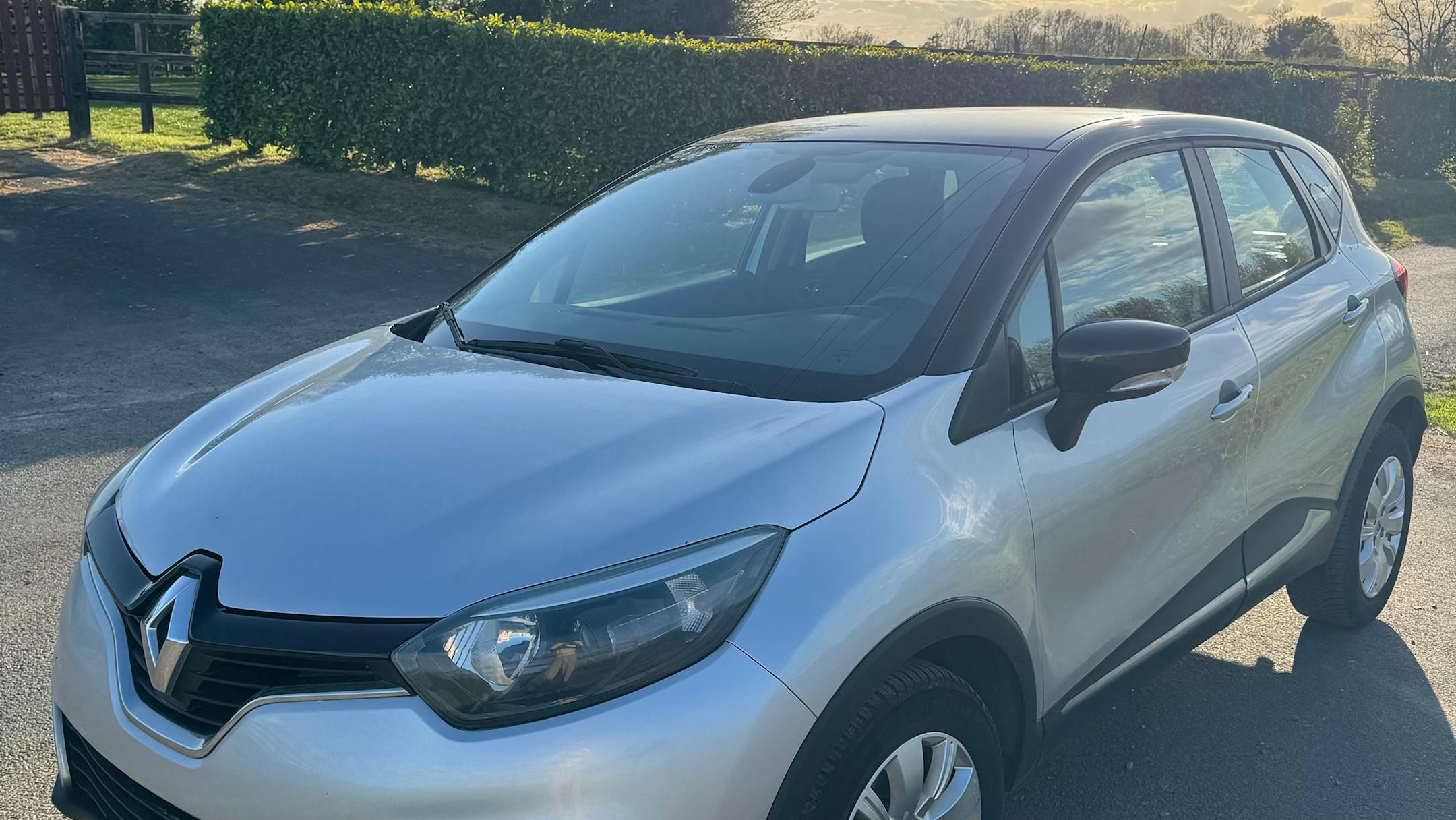 Renault CAPTUR 2015 à Pont-l'Évêque