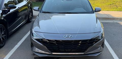 Hyundai Elantra 2023