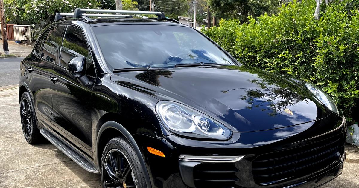 Porsche Cayenne 2015 rental in Honolulu, HI by Jonathan G. Turo