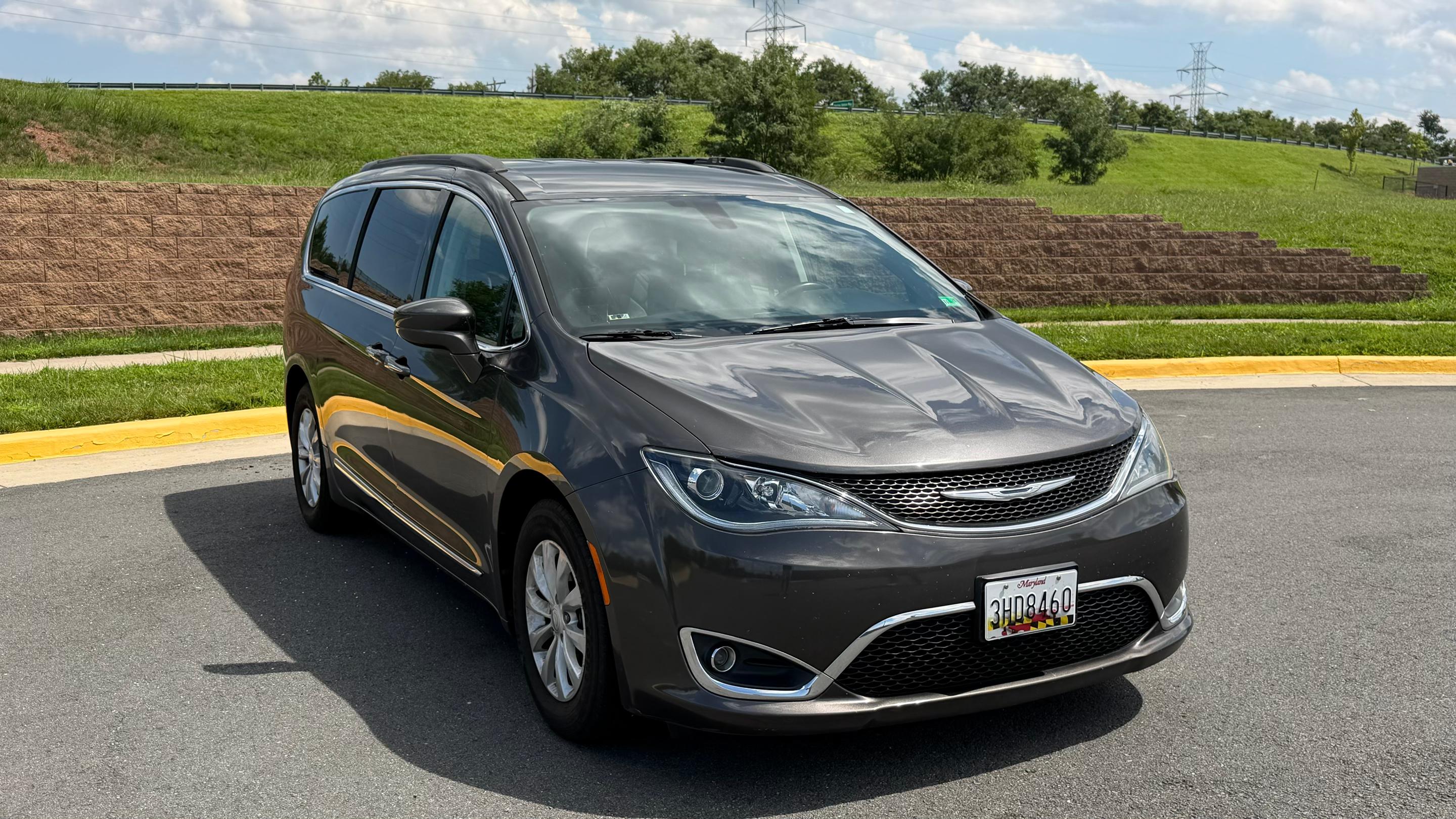 Chrysler Pacifica 2017 in Sterling, VA