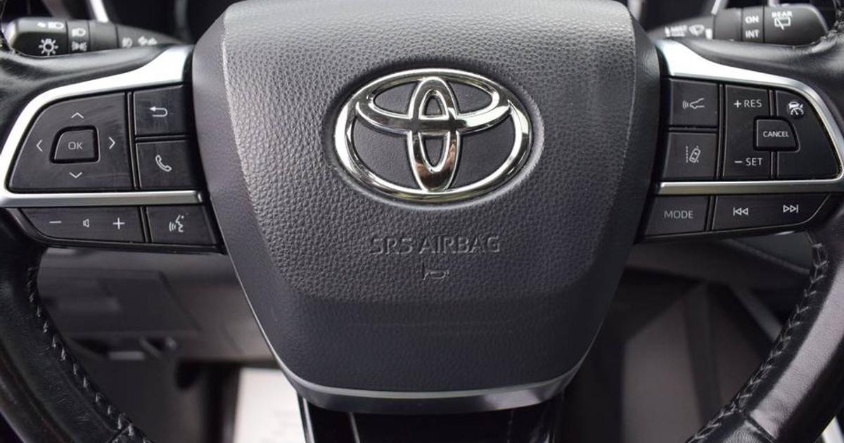 Toyota Highlander 2021 rental in Summit, IL by Prestige On Wheels LLC