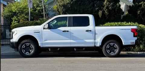 Ford F-150 Lightning 2023