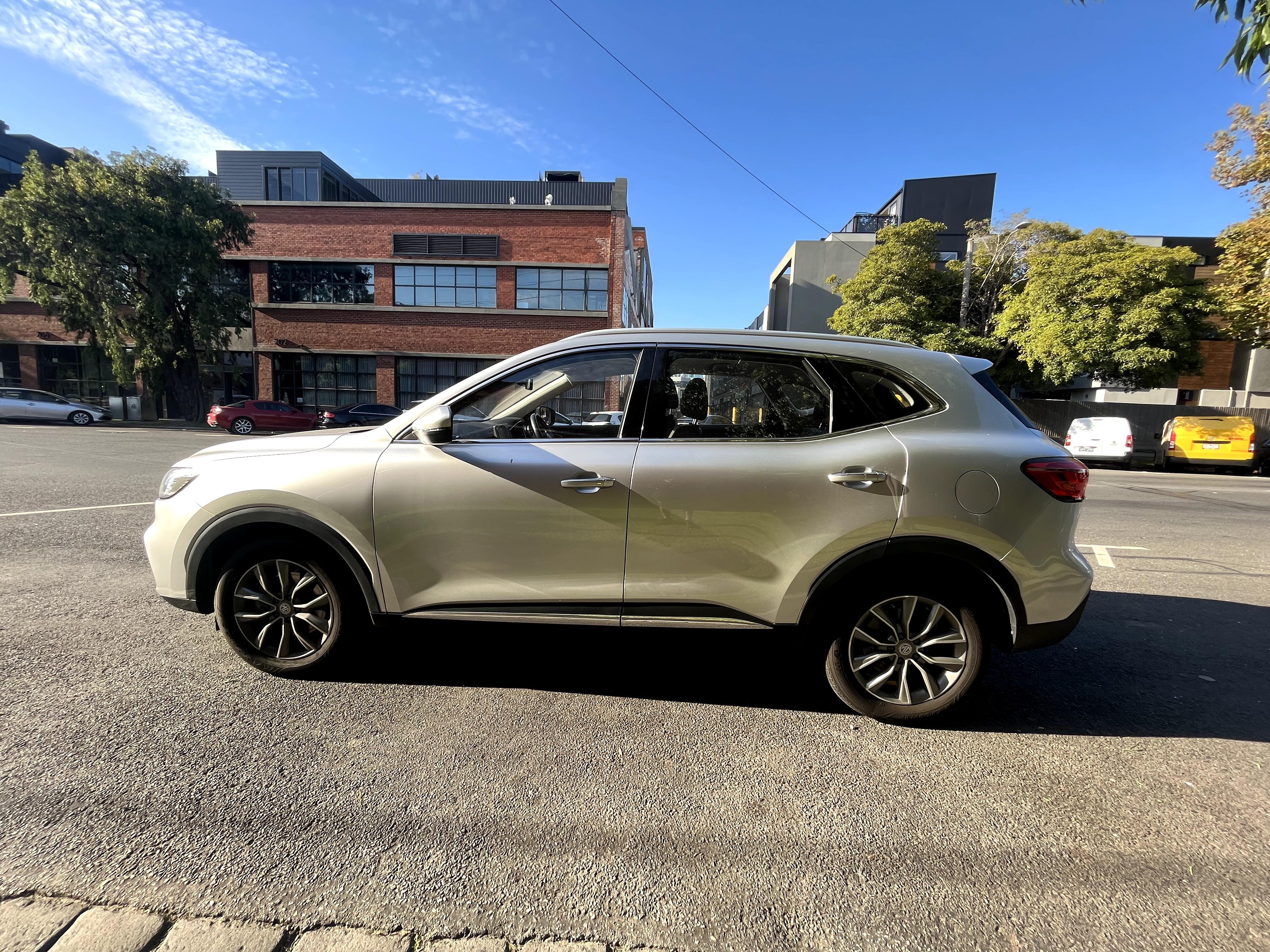 MG HS 2022 in 